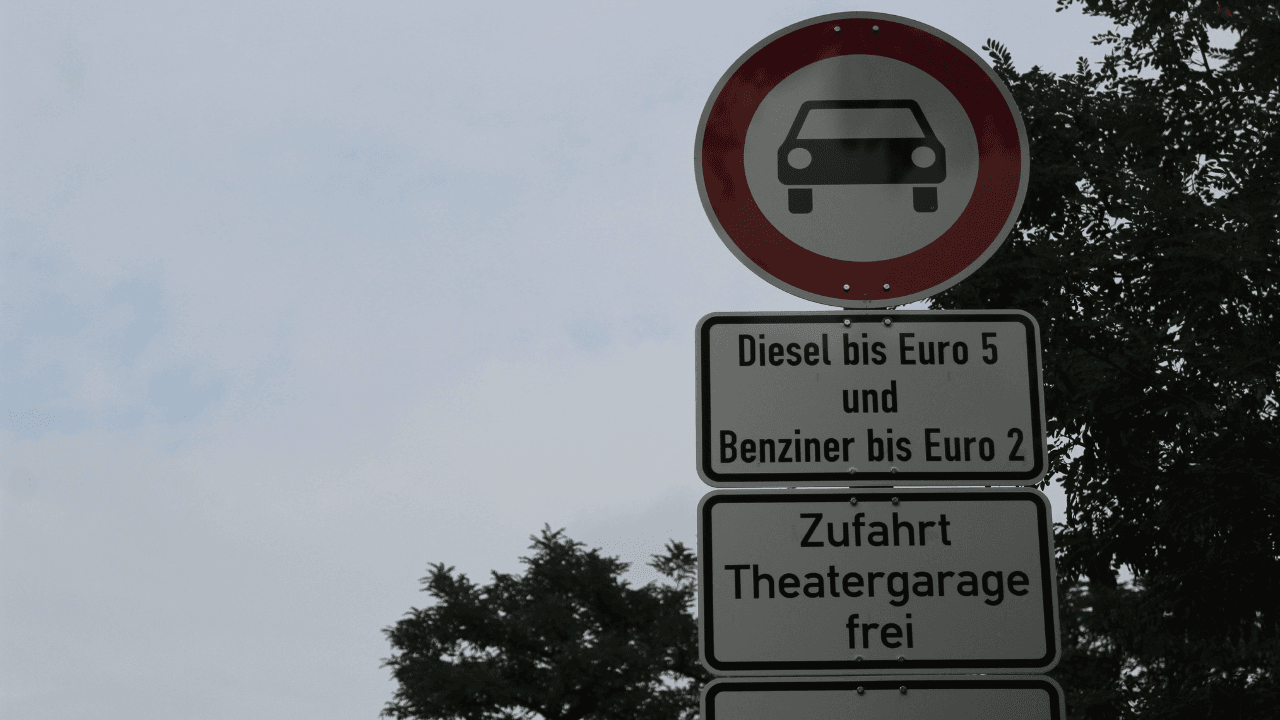 Titel: Diesel-Fahrverbote weiten sich aus: Diese Strafen drohen Autofahrern